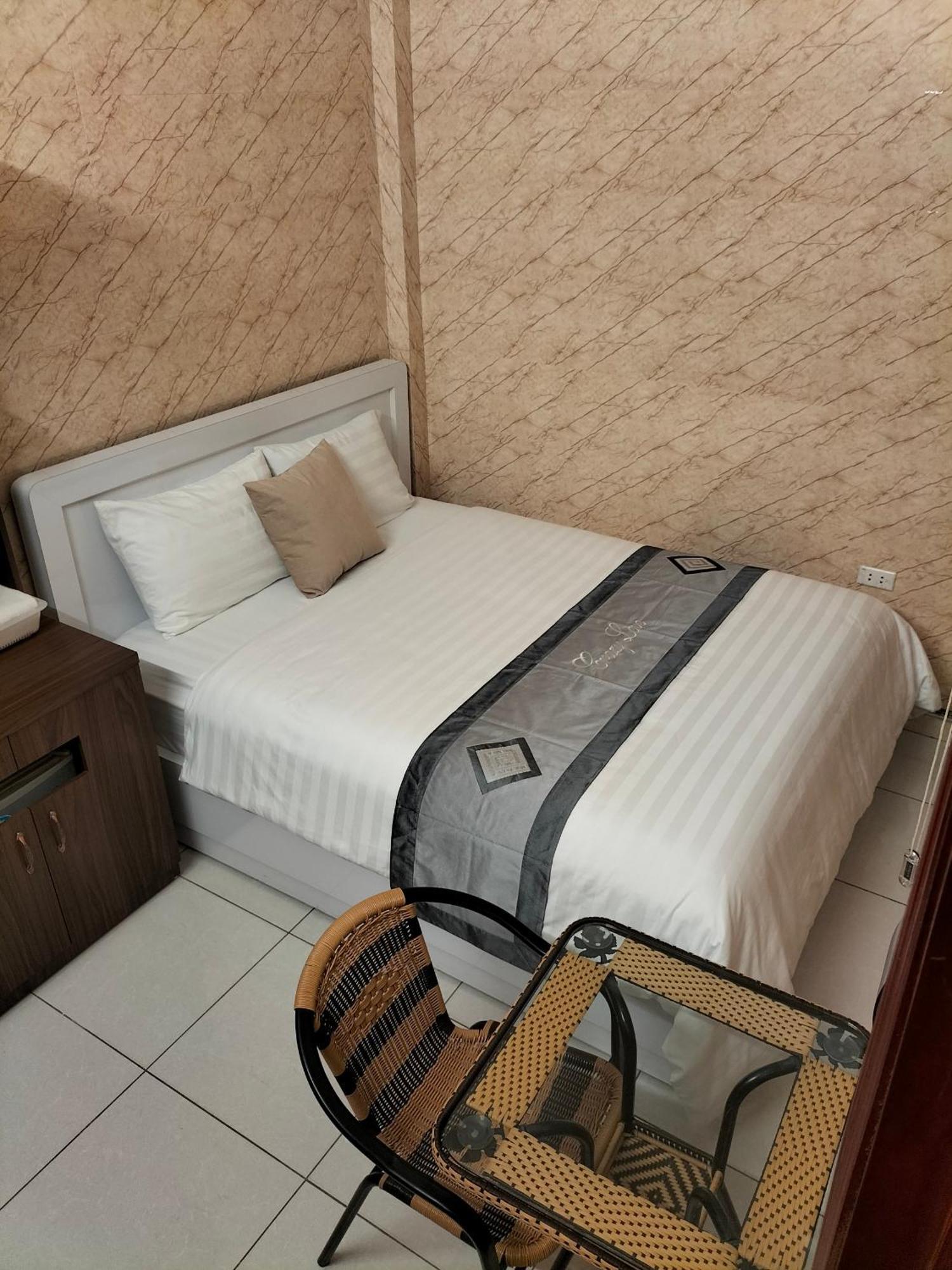 Roma Hotel Noi Bai airport Hanoi Exterior foto